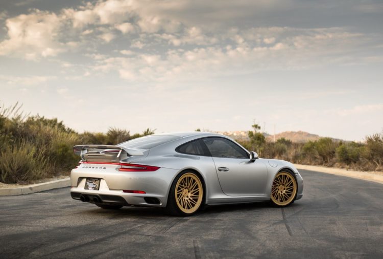 2017 GT SILVER METALLIC PORSCHE CARERRA 4